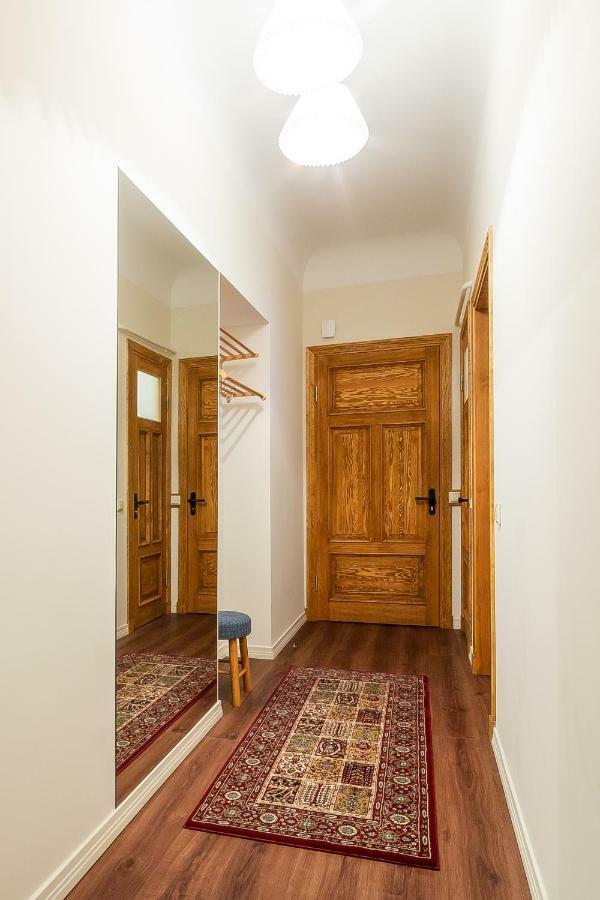 Stories Writer'S Ap 40Sqm Renovated Free Parking Apartment Рига Екстериор снимка