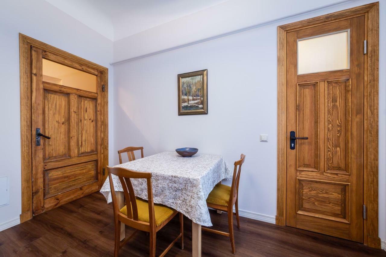 Stories Writer'S Ap 40Sqm Renovated Free Parking Apartment Рига Екстериор снимка
