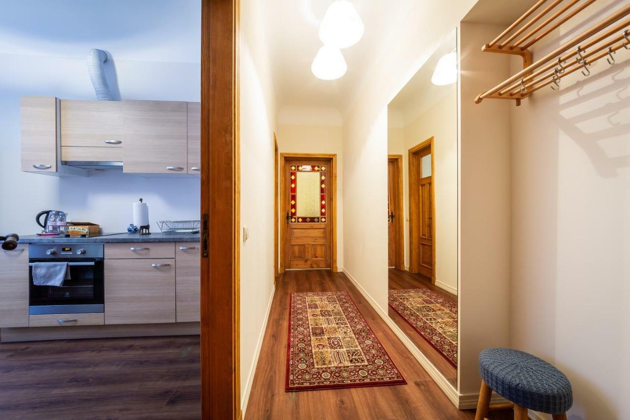 Stories Writer'S Ap 40Sqm Renovated Free Parking Apartment Рига Екстериор снимка